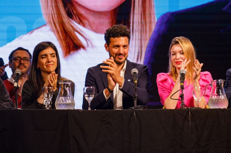 FOTO: Federico Alesandri junto a Gabriela Estévez en Studio Theatre.