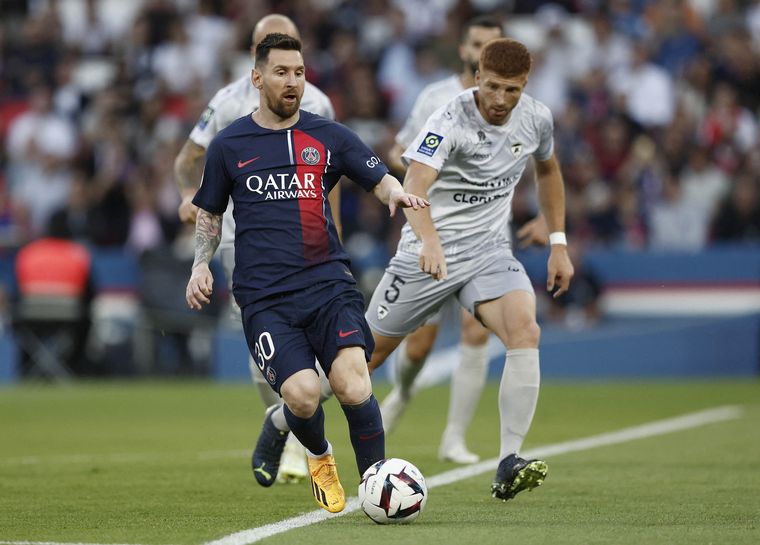 La foto viral de Lionel Messi y Cristiano Ronaldo en un duelo de ajedrez -  LA NACION