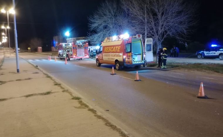 FOTO: Choque fatal en Ruta 5, camino a Alta Gracia. (Foto gentileza: Resumen de la Región)