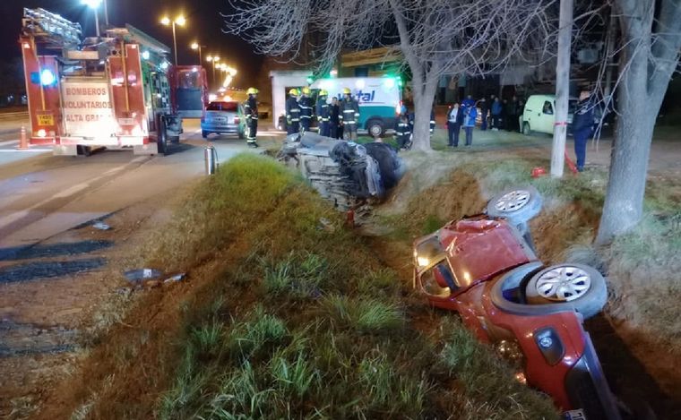 FOTO: Choque fatal en Ruta 5, camino a Alta Gracia. (Foto gentileza: Resumen de la Región)