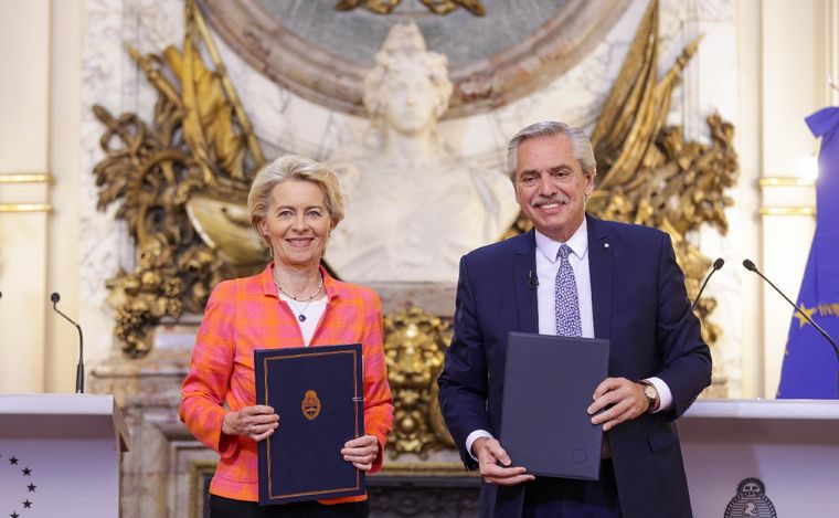 FOTO: Úrsula von der Leyen y Alberto Fernández. (Foto: Télam)