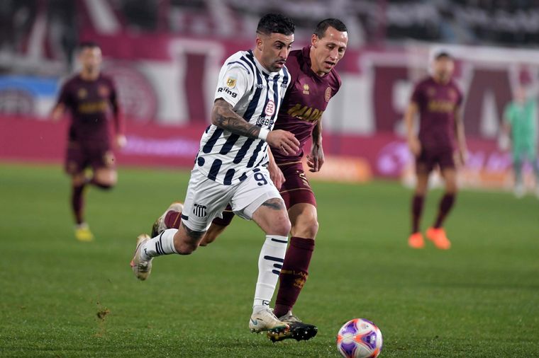 FOTO: Talleres perdió 2-1 con Lanús y quedó a diez puntos de River