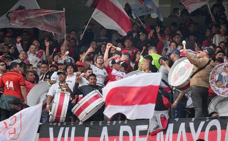 FOTO: Hinchada de River. (Foto: ilustrativa/NA)