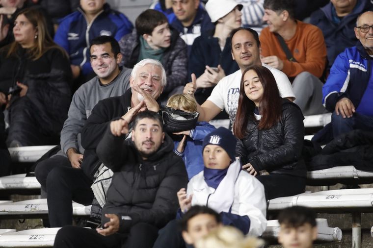 FOTO: Los hinchas de Talleres coparon las tribunas del Kempes.