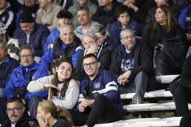 FOTO: Los hinchas de Talleres coparon las tribunas del Kempes.