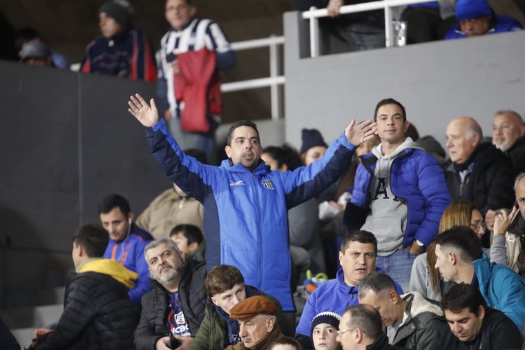 FOTO: Los hinchas de Talleres coparon las tribunas del Kempes.