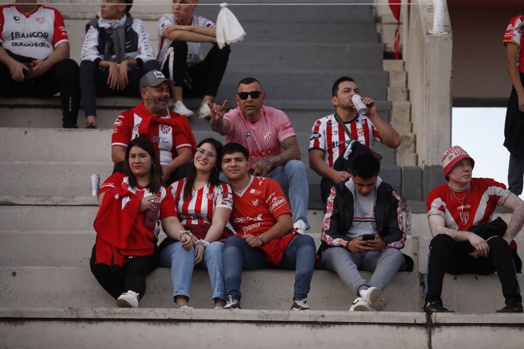 FOTO: Los hinchas de Instituto coparon las tribunas del Kempes.