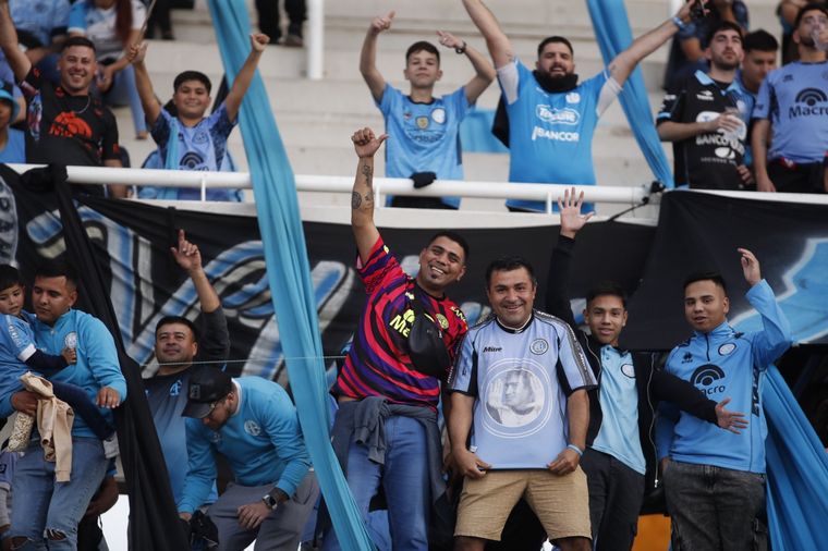 FOTO: Los hinchas de Belgrano colmaron el Kempes.