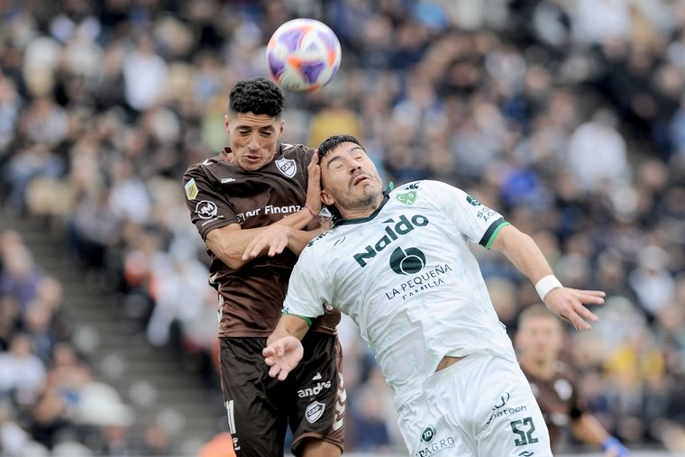 FOTO: El "Calamar" se impuso ante el equipo de Junín y llegó a los 32 puntos.