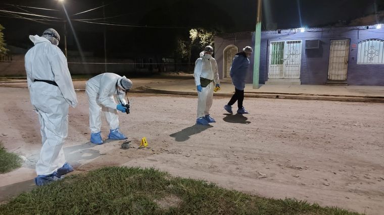 FOTO: Un policía y su padre fueron aprehendidos por la muerte de un presunto delincuente