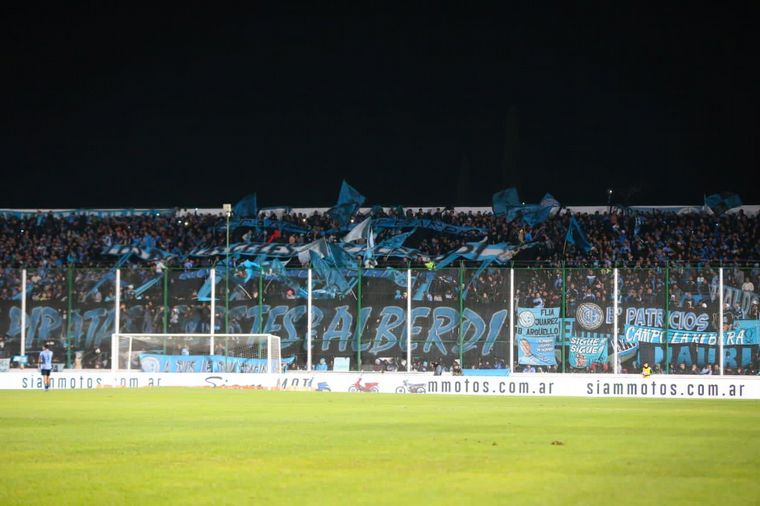 FOTO: La hinchada pirata dirá presente en otro partido de Copa. (Foto: Prensa Belgrano)