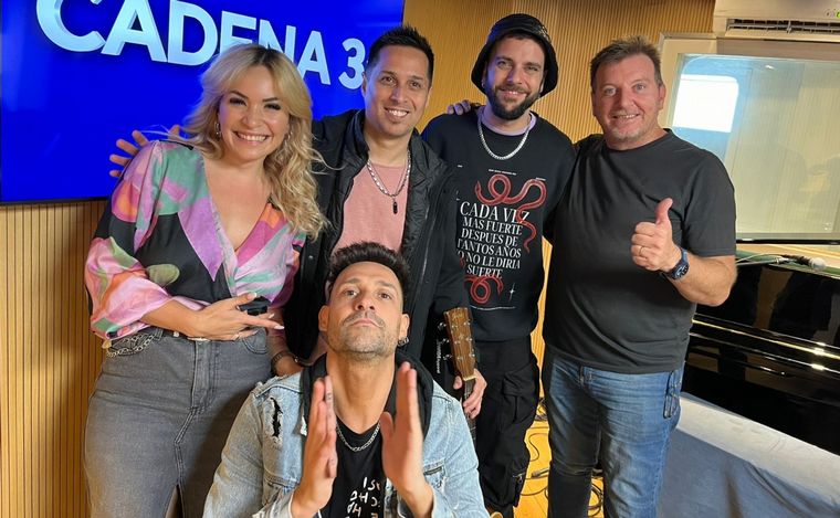 FOTO: Los Caligaris visitaron Cadena 3 previo a su show en la Plaza de la Música.