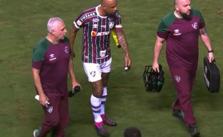 FOTO: Felipe Melo se retiró lesionado ante Goiás.
