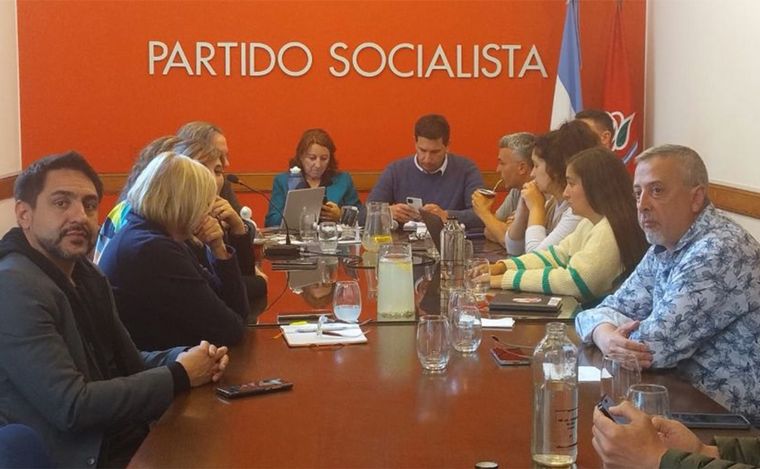 FOTO: El Partido Socialista proclamó su apoyo a Sergio Massa de cara al balotaje. 