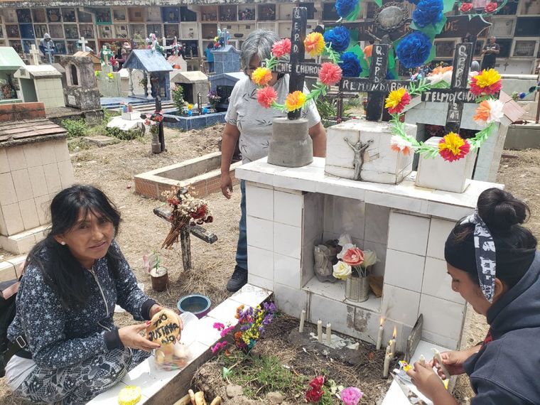 FOTO: Así se celebra el Día de los Muertos en el norte argentino
