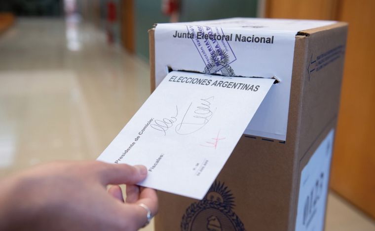FOTO: Actualmente, en Argentina se puede votar desde los 16 años.