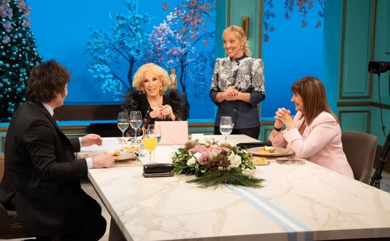 FOTO: Javier Milei junto a Mirtha Legrand y Patricia Bullrich.