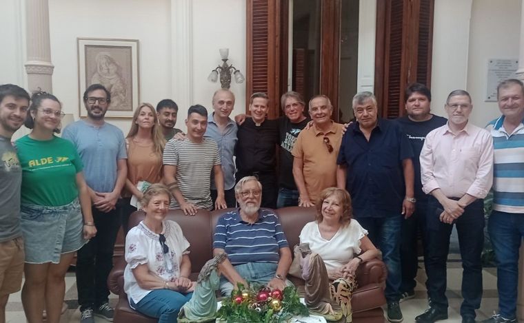 FOTO: La Multisectorial en Defensa del Pueblo Argentino fue recibida por el Arzobispado.