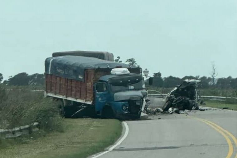 FOTO: El impactante choque fue en la ruta 10 (Fotos: Cada Mañana TV)