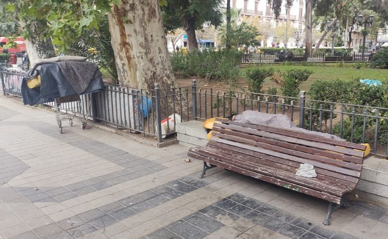 FOTO: La Plaza San Martín, en estado de abandono. (Foto: Fernando Barrionuevo/Cadena 3)