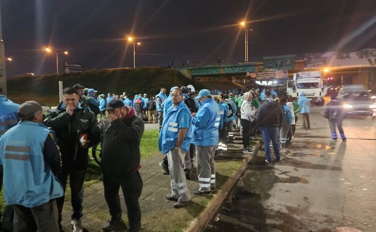 FOTO: Trabajadores del Sindicato de Recolectores en la protesta.