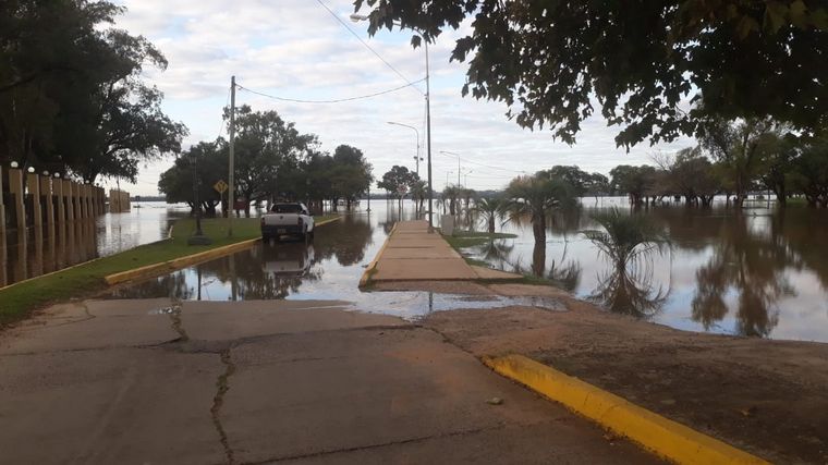 FOTO: Por la creciente del río Uruguay hay mas de 40 personas evacuadas