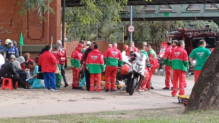 FOTO: Decenas de heridos por un choque de trenes en Buenos Aires.