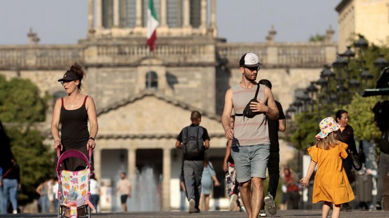 FOTO: Drástica ola de calor en México provoca apagones y crisis hídrica