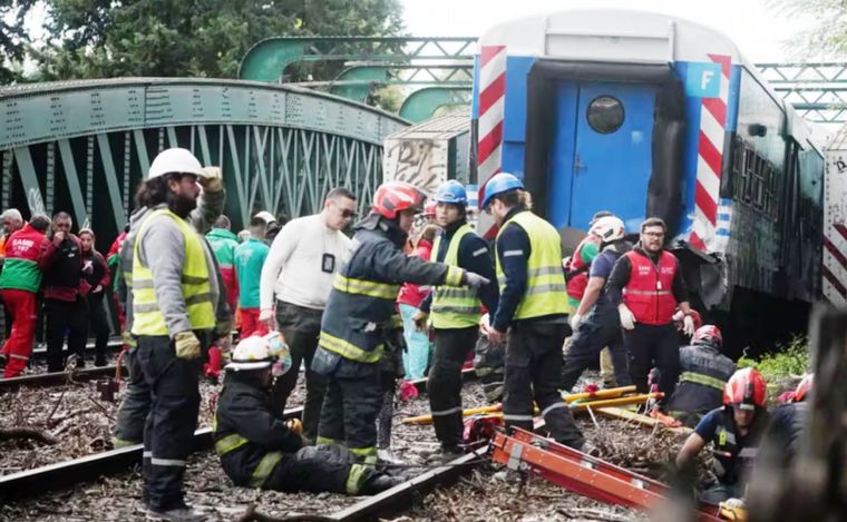 FOTO: Choque de trenes en Buenos Aires.