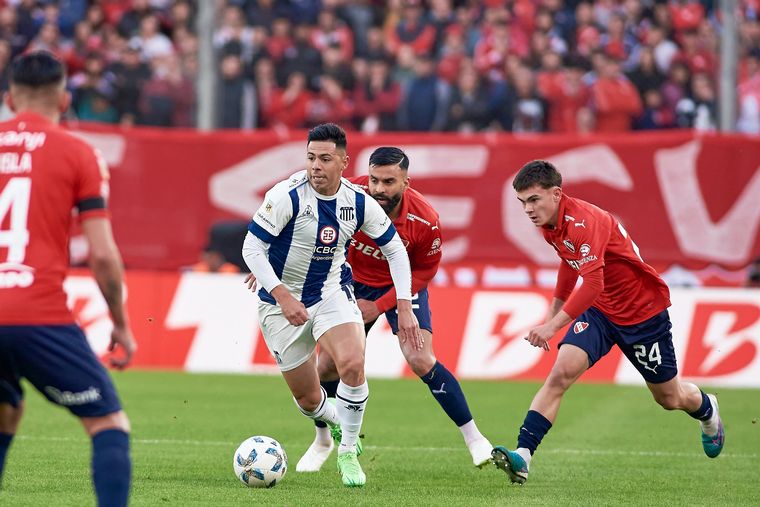 FOTO: Talleres venció a Independiente en Avellaneda. (Foto:Prensa Talleres)