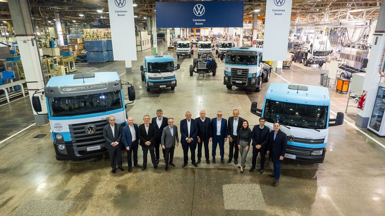 FOTO: VW Camiones y Buses inició la producción en serie en su planta de Córdoba