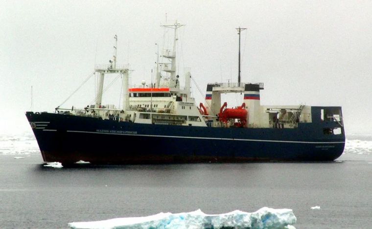 FOTO: El petróleo en la Antártida y el silencio de Moscú,