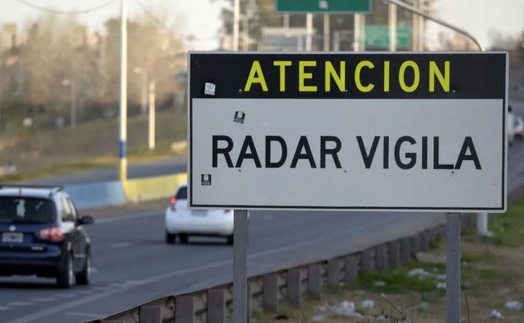 FOTO: Aviso de radares de vigilancia en Circunvalación.