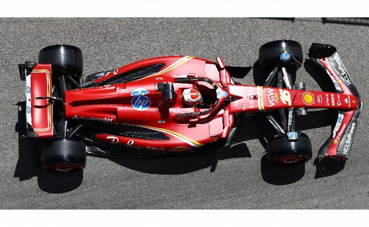FOTO: De locales, Leclerc y su Ferrari encabezaron la FP1 en el 'Enzo y Dino Ferrari'