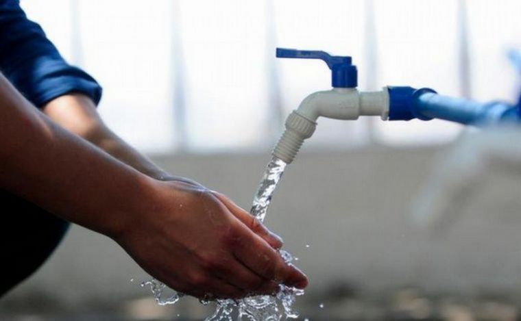 FOTO: Se normaliza paulatinamente el suministro de agua en Córdoba.