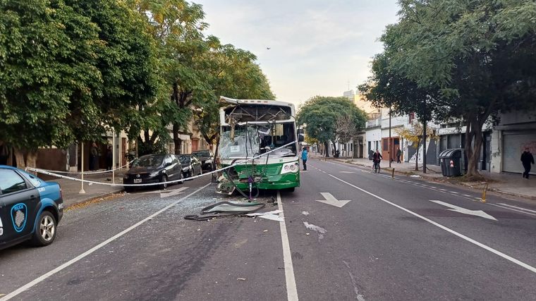 FOTO: Hubo al menos 17 heridos por el choque de dos colectivos en Chacarita.