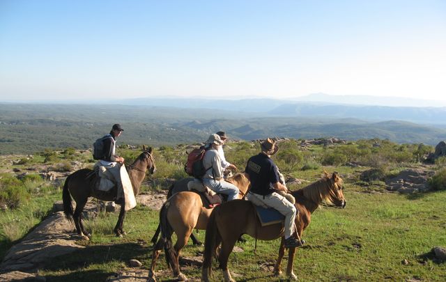 AUDIO: Cabalgata por la localidad de Characato (Informe de Juan Pablo Viola) 