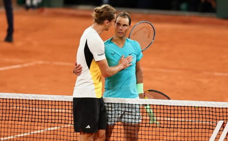 FOTO: Zverev venció a Nadal en Roland Garros. (Foto:@RolandGarros)