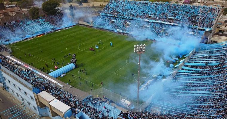 FOTO: Belgrano anunció los precios de los nuevos abonos y provocó adeptos y disgustos