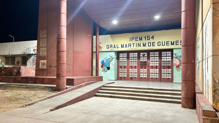 FOTO: Escuela Martín Miguel de Güemes en barrio Rosedal