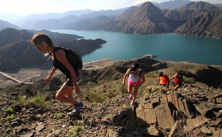 FOTO: Cuáles son las recomendaciones a la hora de salir a la montaña. (Foto: Gob. San Juan)