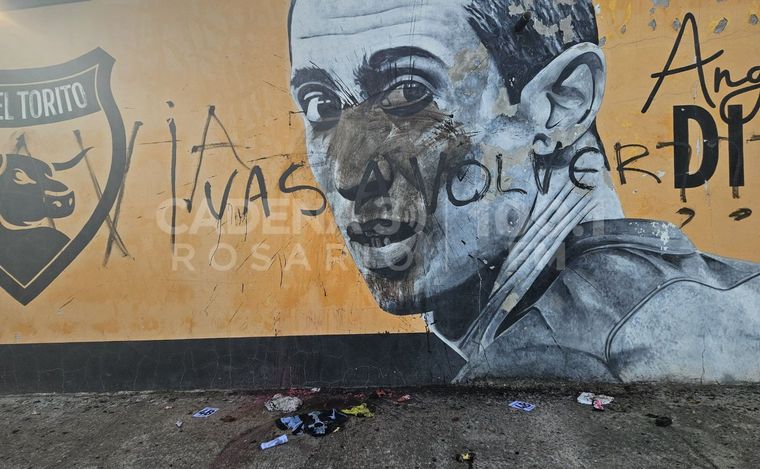 FOTO: Vandalizaron el mural de Ángel Di María en El Torito.