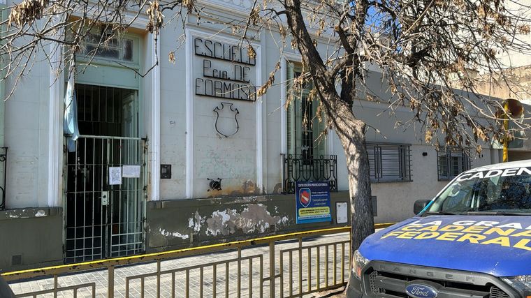 FOTO: Principio de incendio en una escuela de Alta Córdoba: actividades interrumpidas