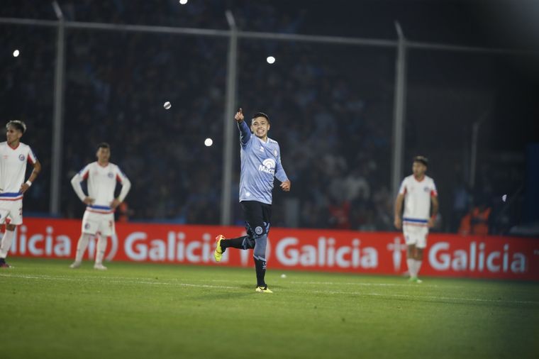 FOTO: Heredia celebra su gol ante Argentinos. 