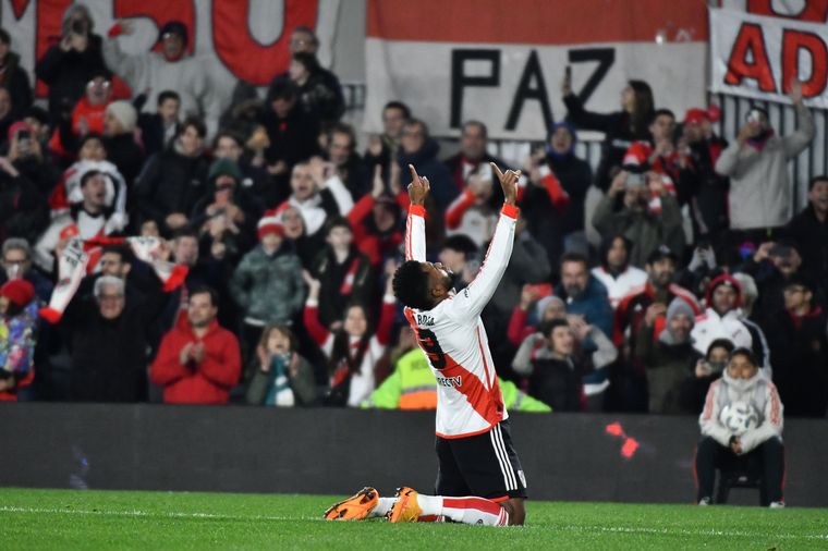 FOTO: Una noche magnifica de Borja en el Monumental