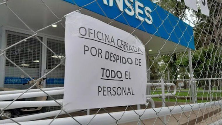 FOTO: Se agudiza la crisis laboral en San Juan: 113 despidos en organismos nacionales