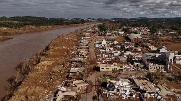 FOTO: Brasil a un mes de las inundaciones (Foto: Infobae)