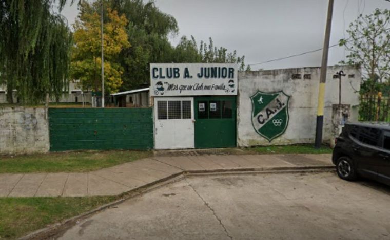 FOTO: El Club Junior, la segunda casa de 150 chicos en zona oeste.