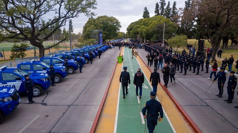 FOTO: Más de 200 patrulleros se incorporan a la Policía. (Foto: Gobierno de Córdoba)