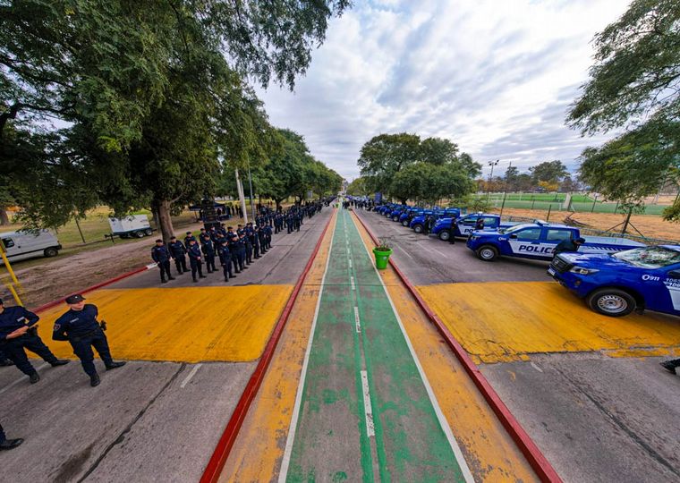 FOTO: Más de 200 patrulleros se incorporan a la Policía. (Foto: Gobierno de Córdoba)